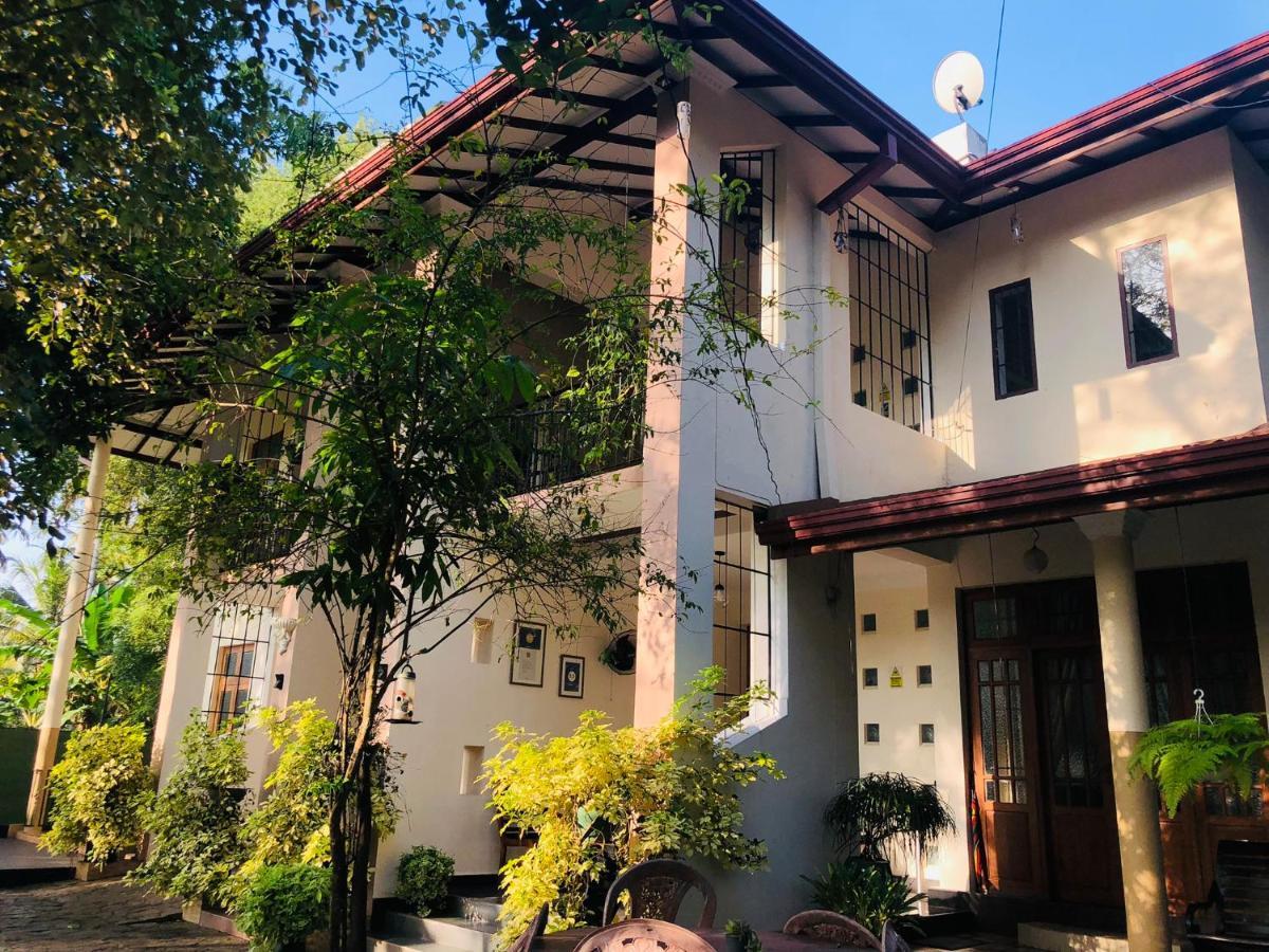 Bed and Breakfast West Dene Негомбо Екстер'єр фото