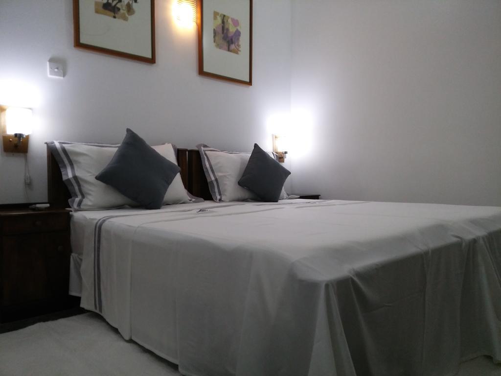 Bed and Breakfast West Dene Негомбо Екстер'єр фото