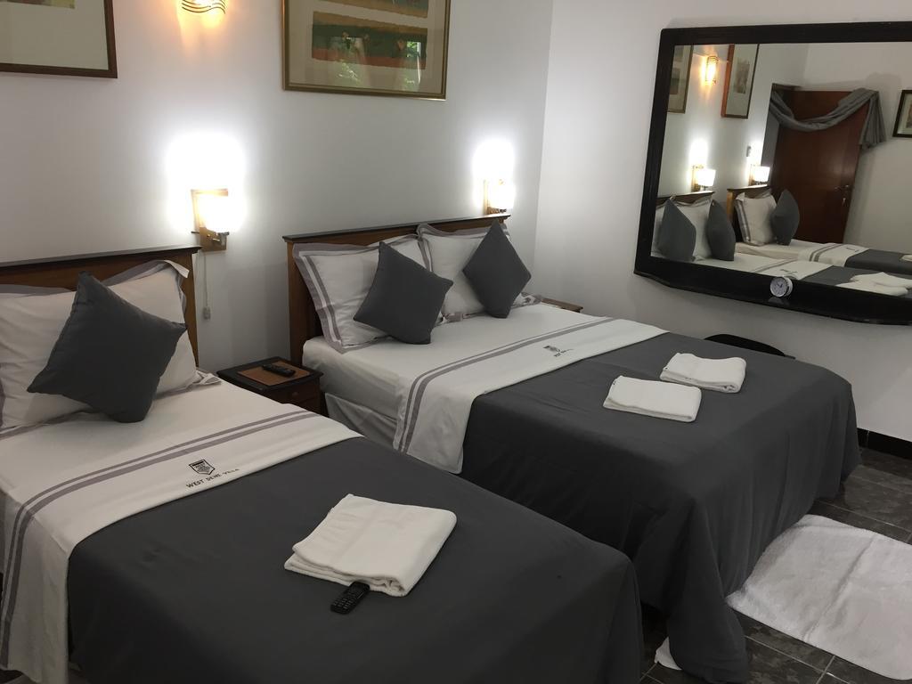 Bed and Breakfast West Dene Негомбо Екстер'єр фото